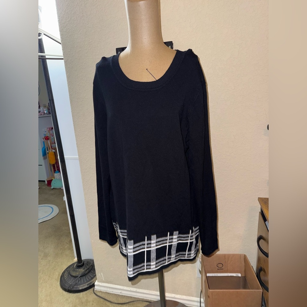 Women’s Kim Roger’s black sweater